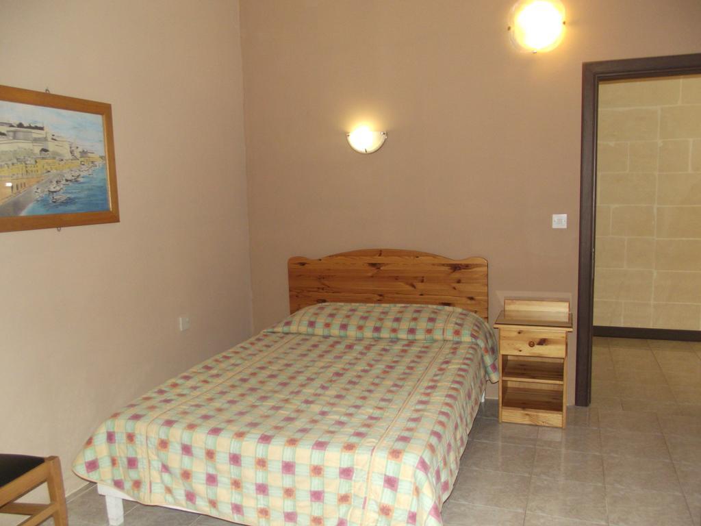 Sunset Seaview Accommodation Marsalforn Ngoại thất bức ảnh