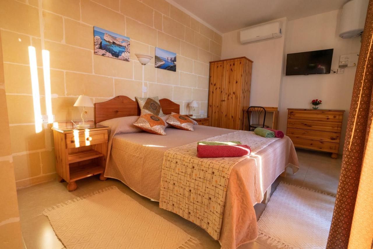 Sunset Seaview Accommodation Marsalforn Ngoại thất bức ảnh